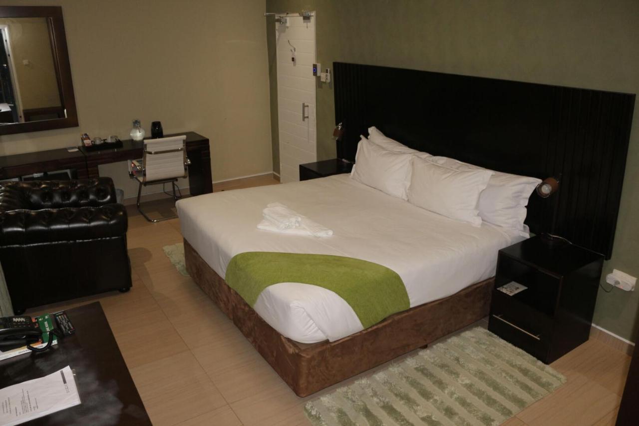 Peaconwood Boutique Villa Palapye Luaran gambar